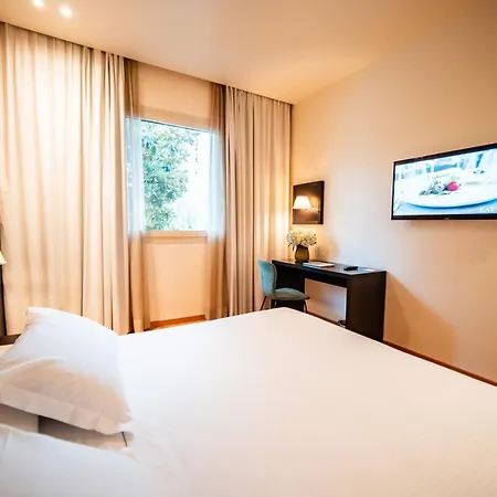 Hotel Capolago Hotel 4*